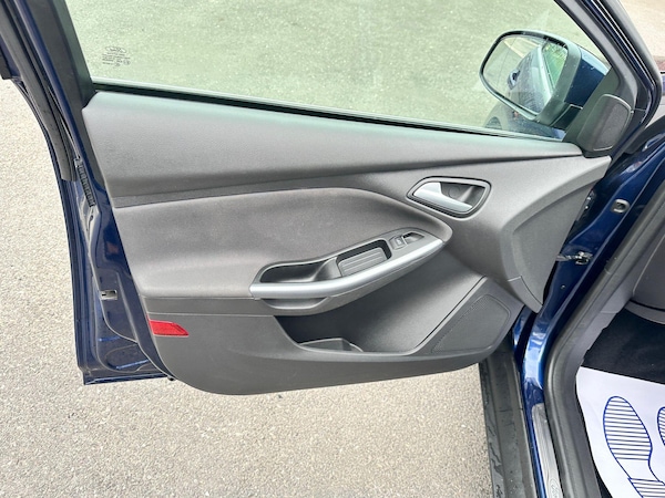 Used Ford Focus 2012 for sale - 76026709: Photo 27