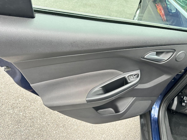 Used Ford Focus 2012 for sale - 76026709: Photo 28