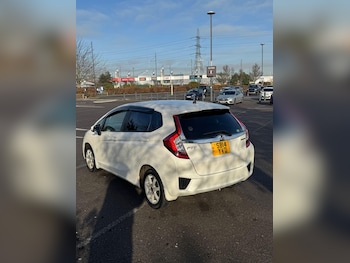 Used Honda Jazz 2014 for sale - 77400877: Photo