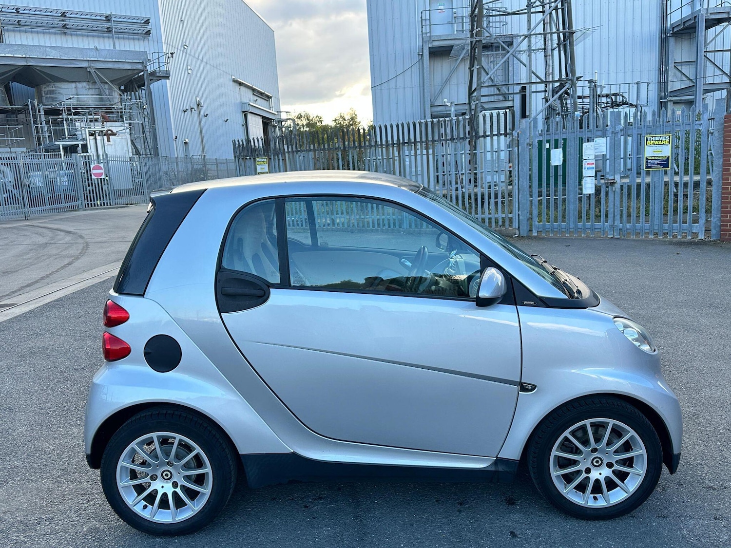 Used smart fortwo 2009 for sale - 76200216: Photo 10