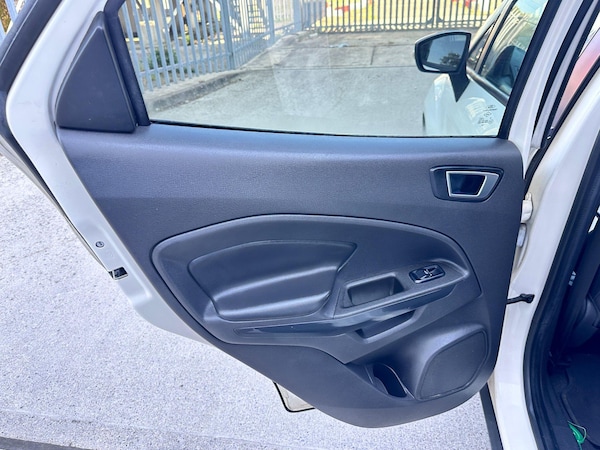 Used Ford Ecosport 2017 for sale - 76200617: Photo 32