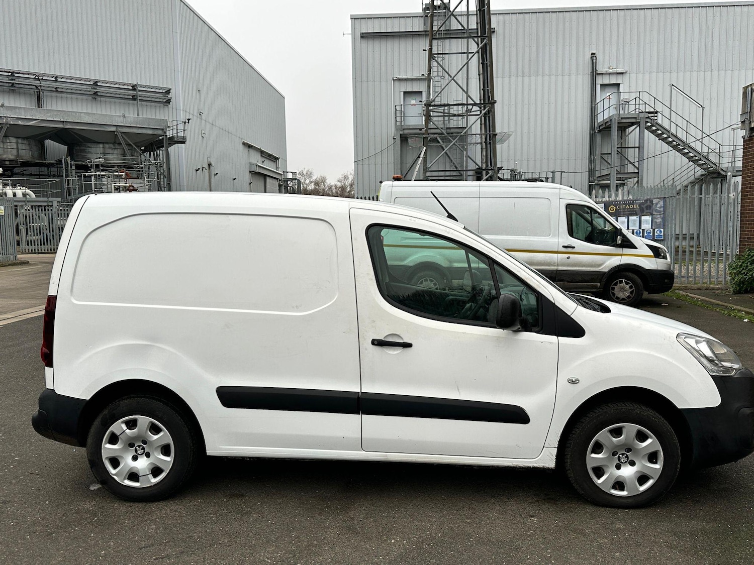 Used Peugeot Partner 2016 for sale - 76976026: Photo 11