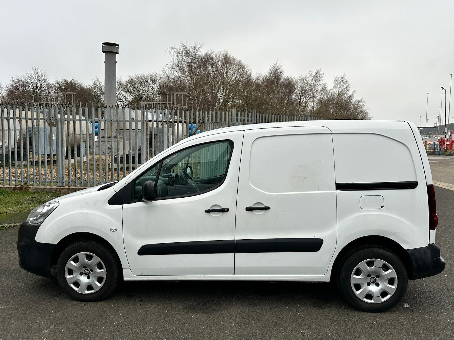 Used Peugeot Partner 2016 for sale - 76976026: Photo 4