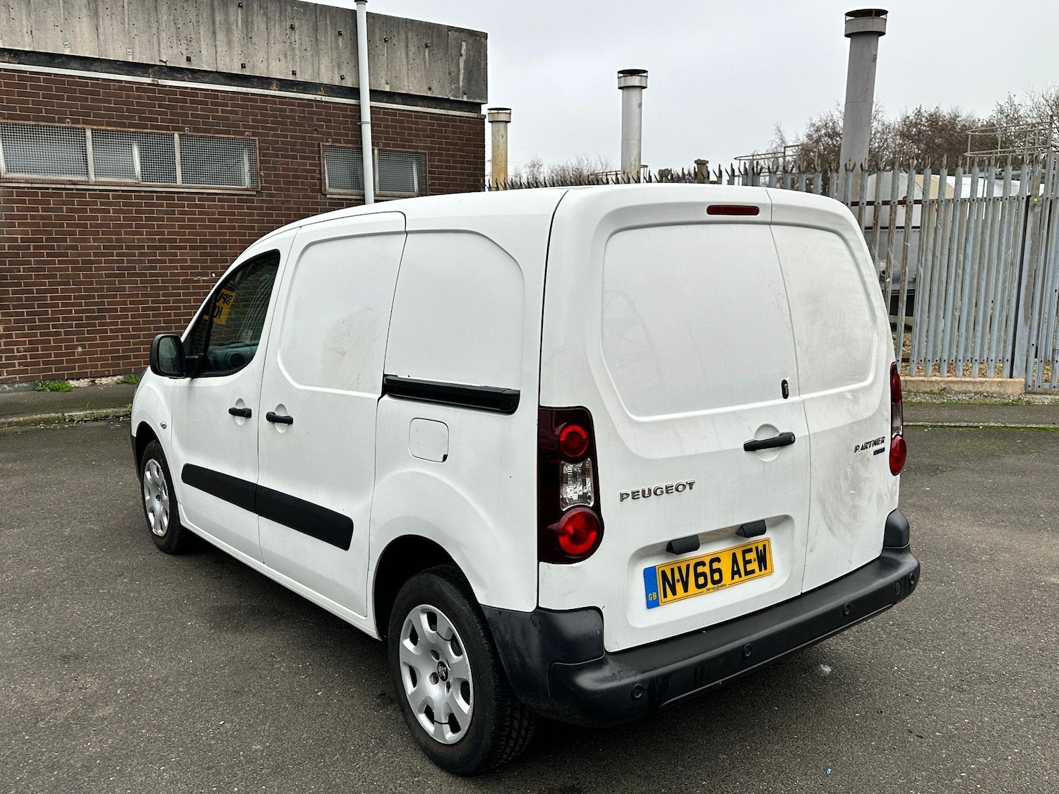 Used Peugeot Partner 2016 for sale - 76976026: Photo 7