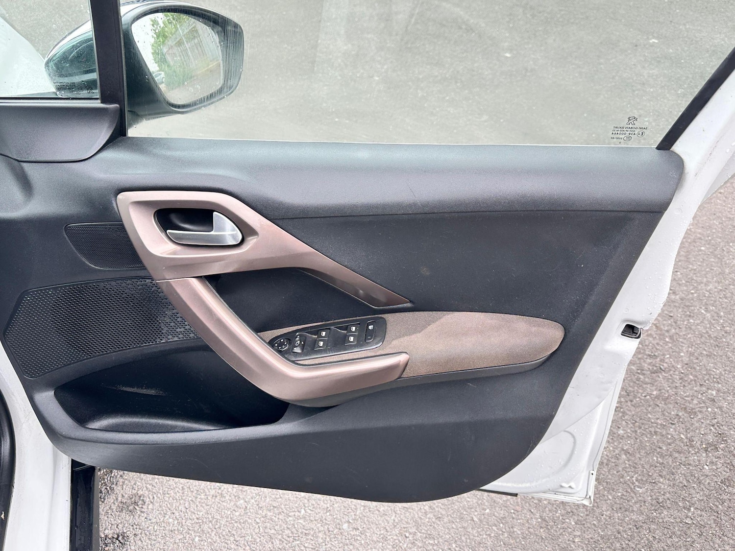 Vehicle 28