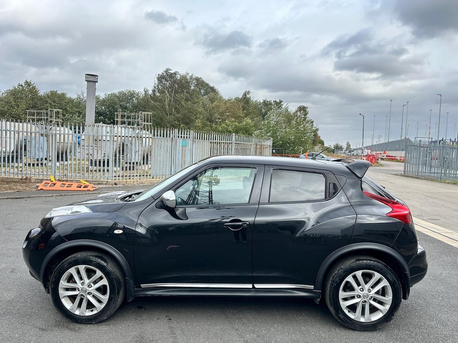 Used Nissan Juke 2011 for sale - 76976732: Photo 6