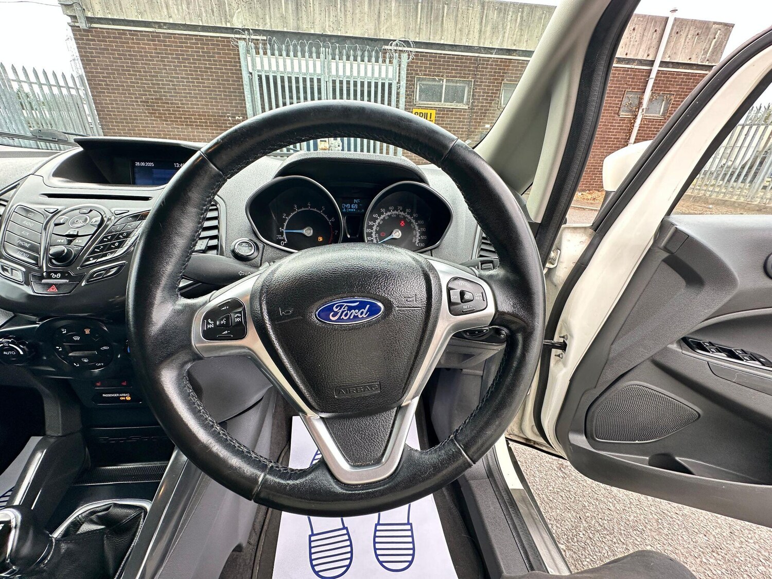 Used Ford Ecosport 2017 for sale - 76095108: Photo 34
