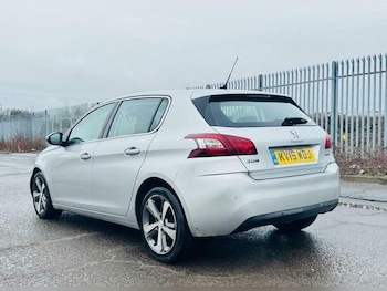 Used Peugeot 308 2016 for sale - 75577410: Photo