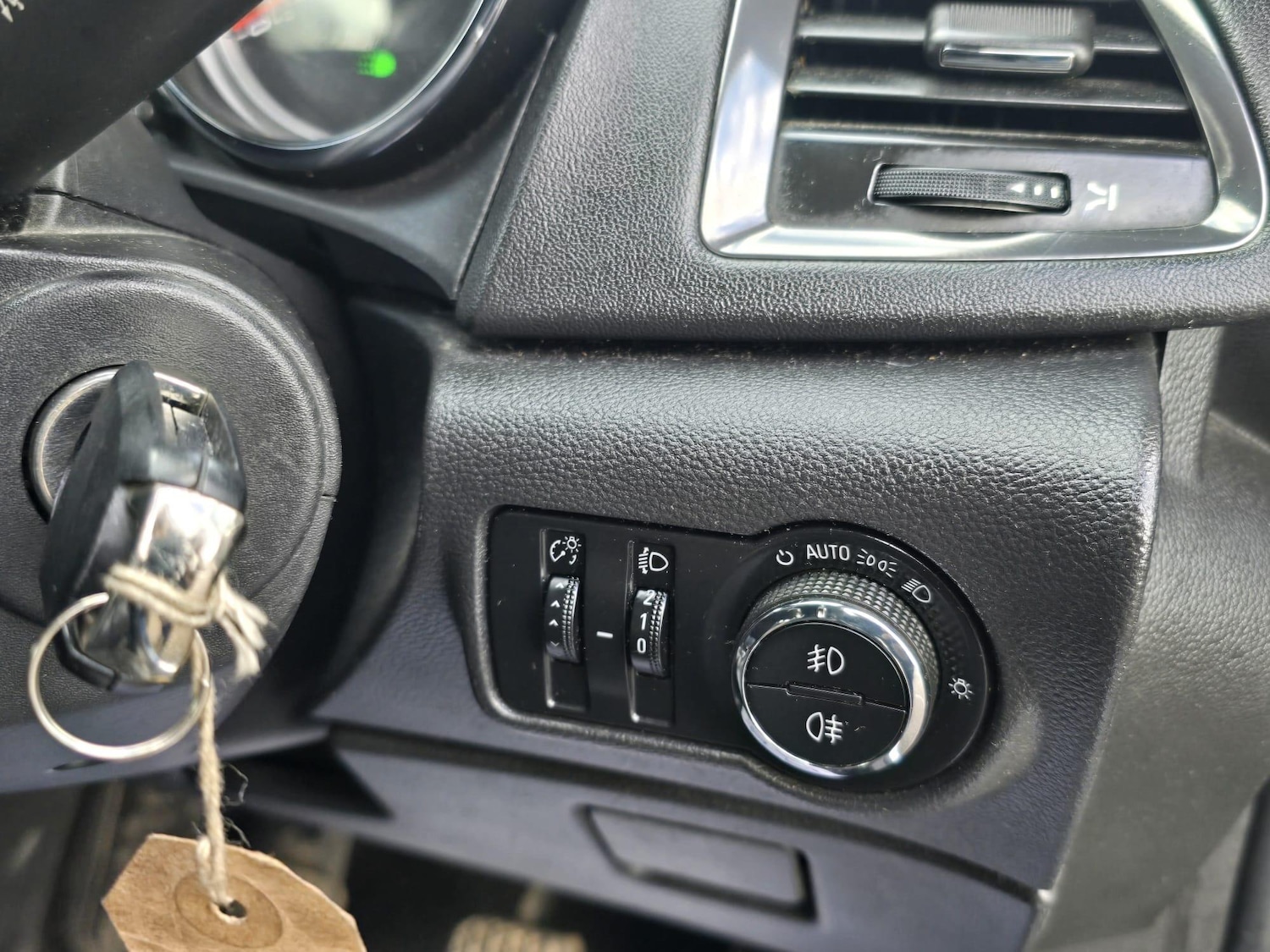 Used Vauxhall Astra 2010 for sale - 77238563: Photo 13