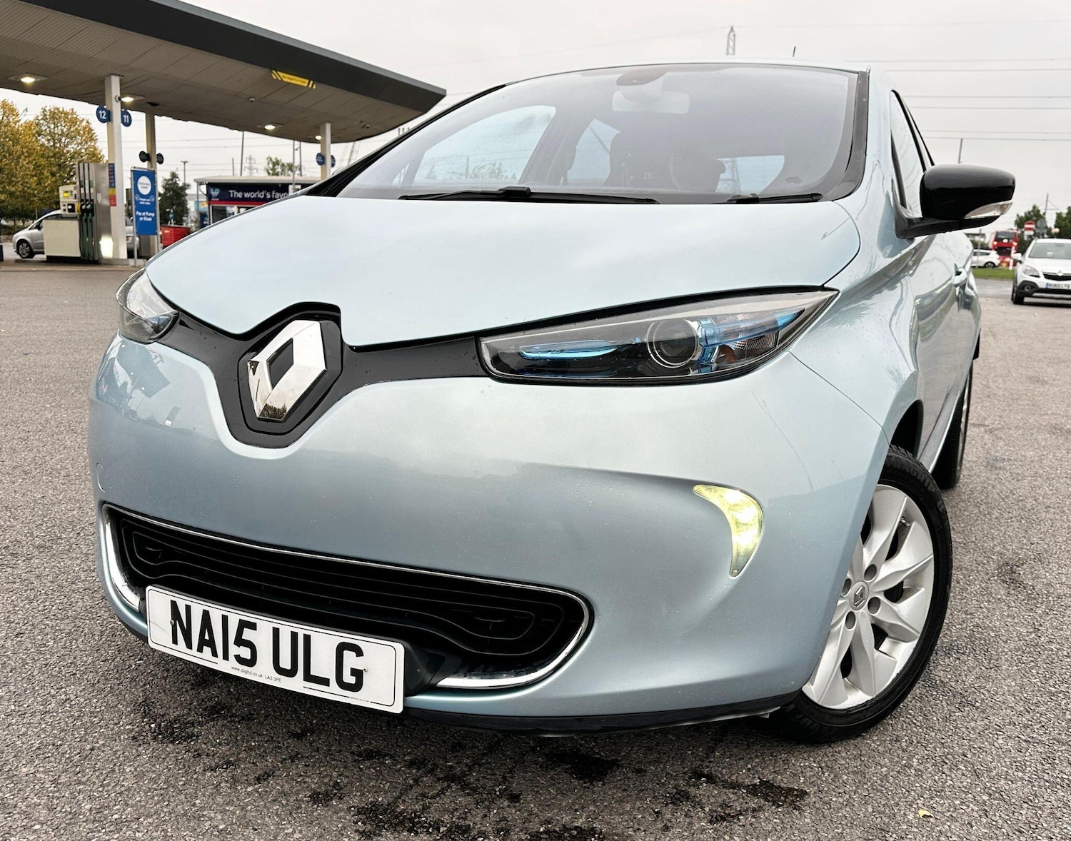 Used Renault Zoe for sale - 76976772: Photo 2