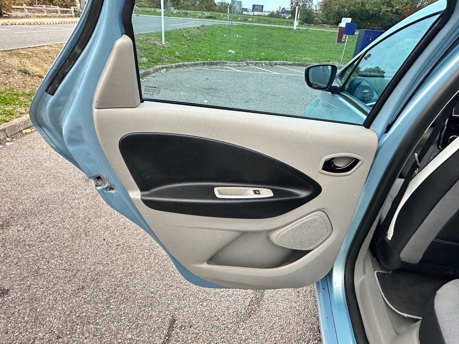 Used Renault Zoe for sale - 76976772: Photo 28