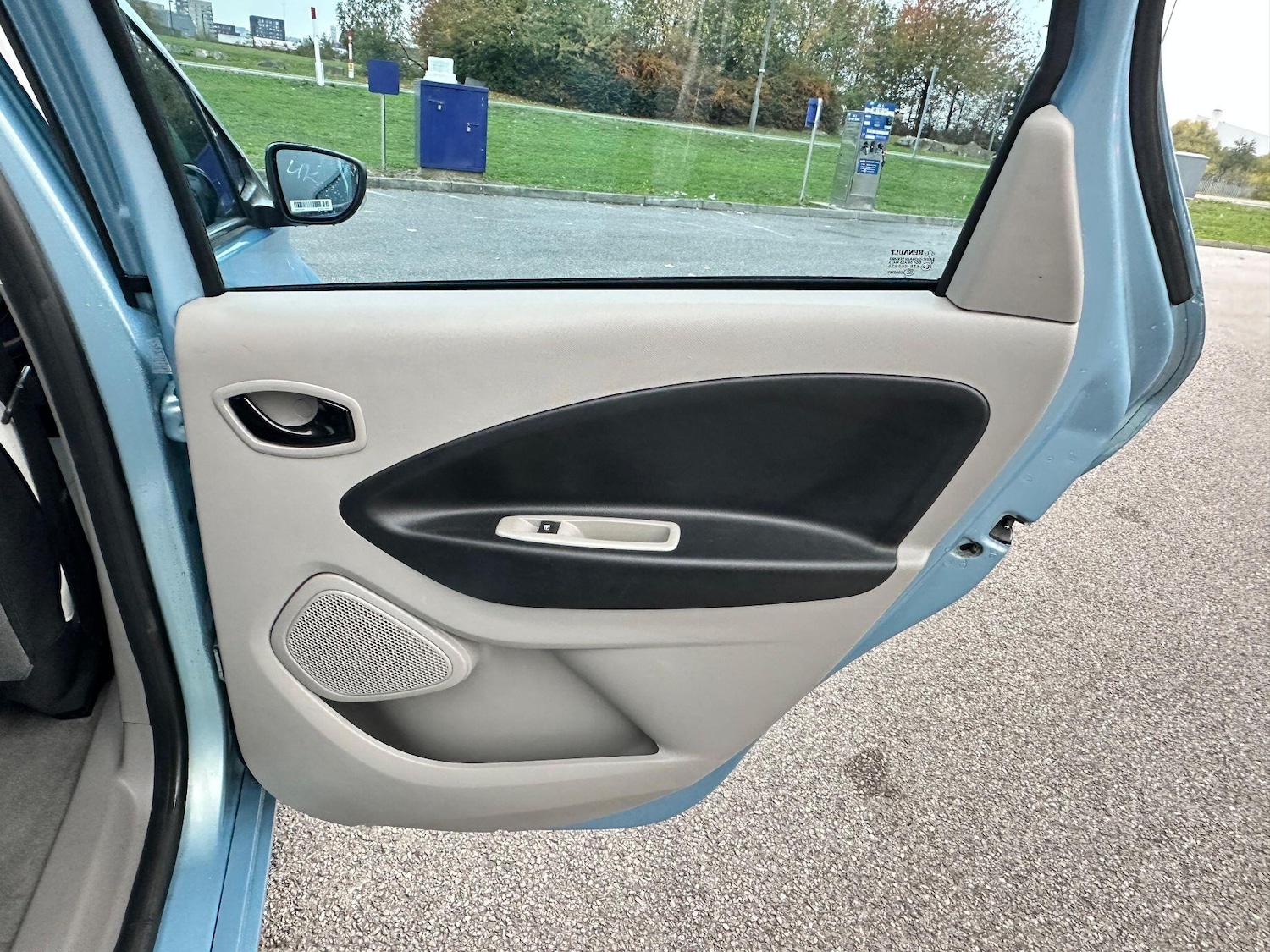 Used Renault Zoe for sale - 76976772: Photo 30