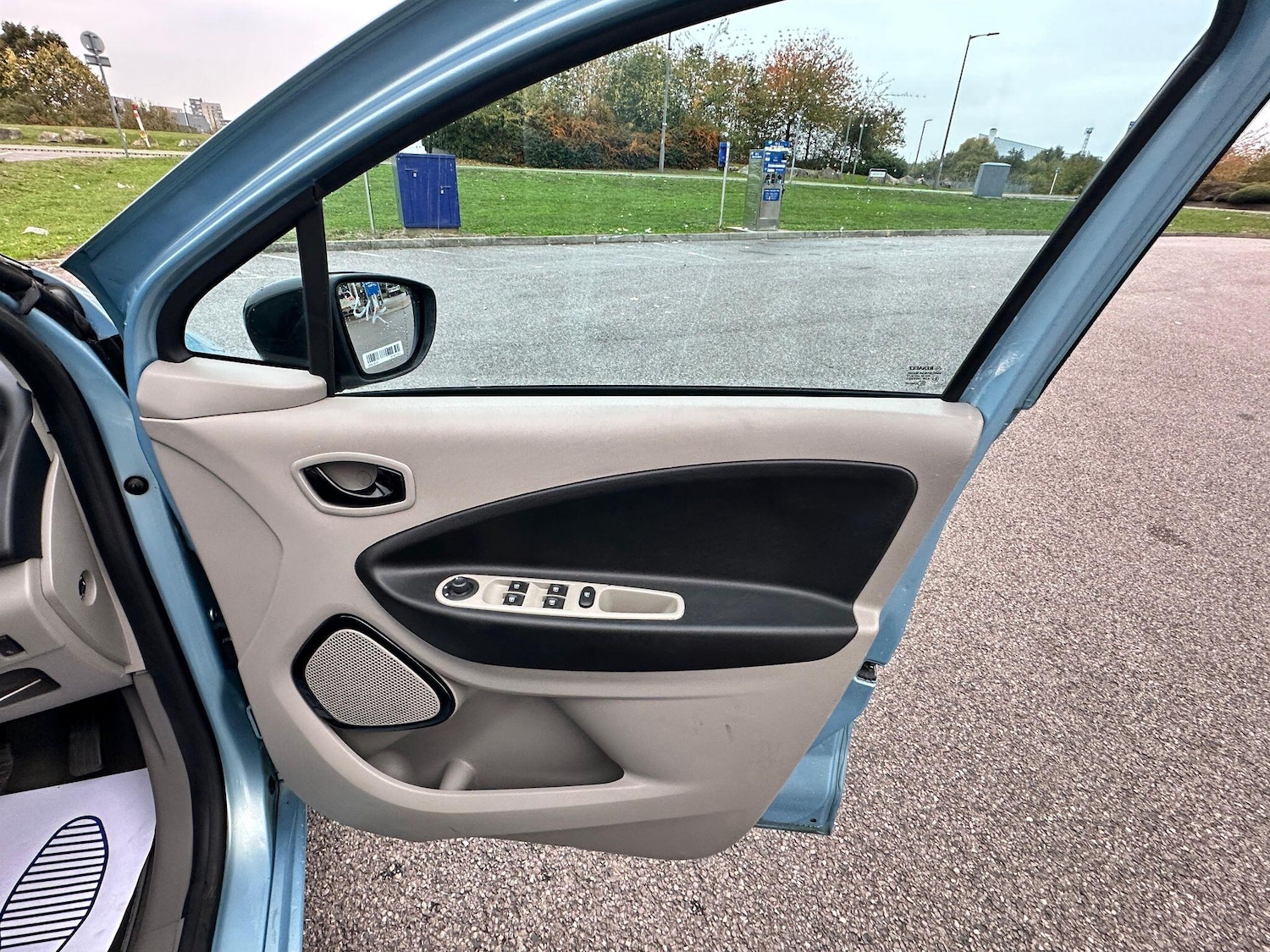 Used Renault Zoe for sale - 76976772: Photo 32