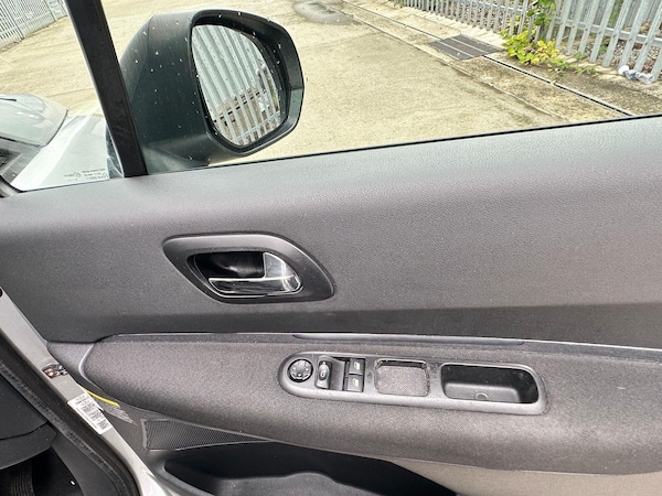 Used Peugeot 3008 2010 for sale - 76031701: Photo 27