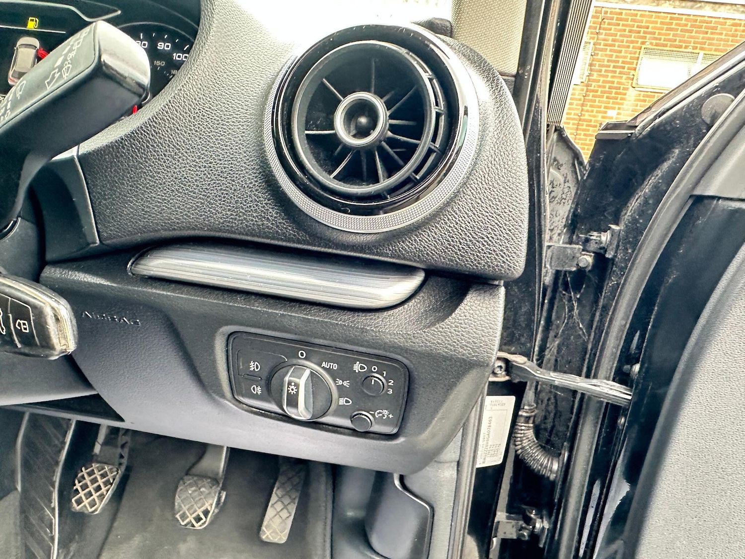 Used Audi A3 2015 for sale - 76988115: Photo 38