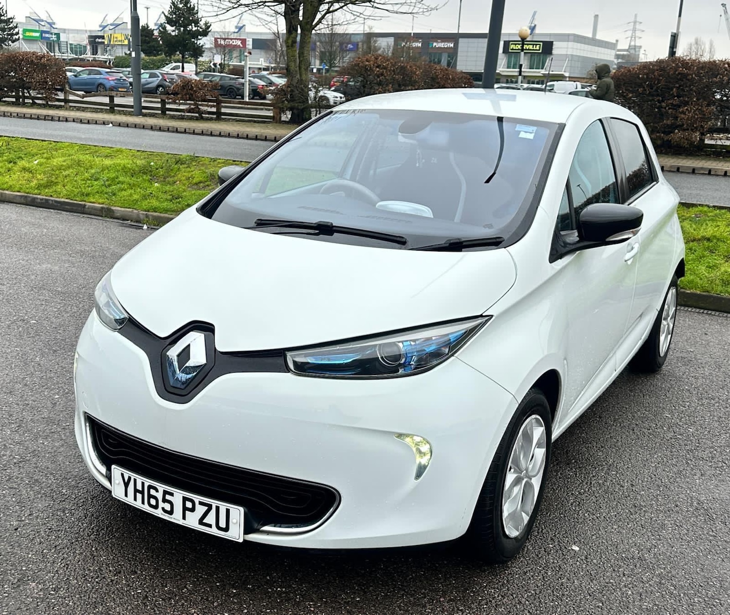 Used Renault Zoe for sale - 77549417: Photo 2