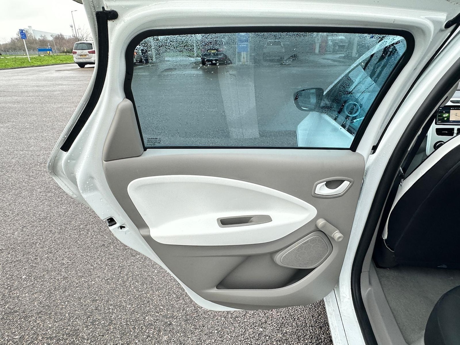 Used Renault Zoe for sale - 77549417: Photo 24