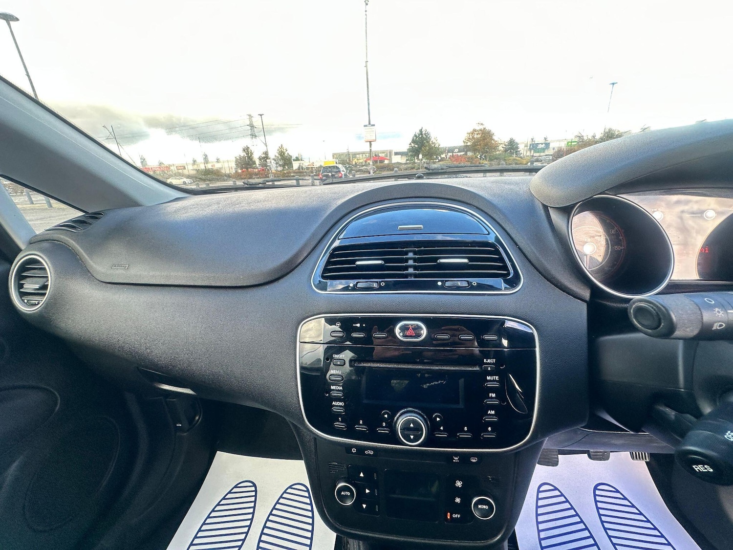 Used Fiat Punto 2014 for sale - 77015601: Photo 13