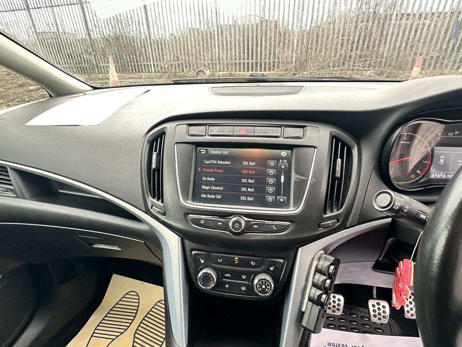 Used Vauxhall Zafira Tourer for sale - 77724256: Photo 34