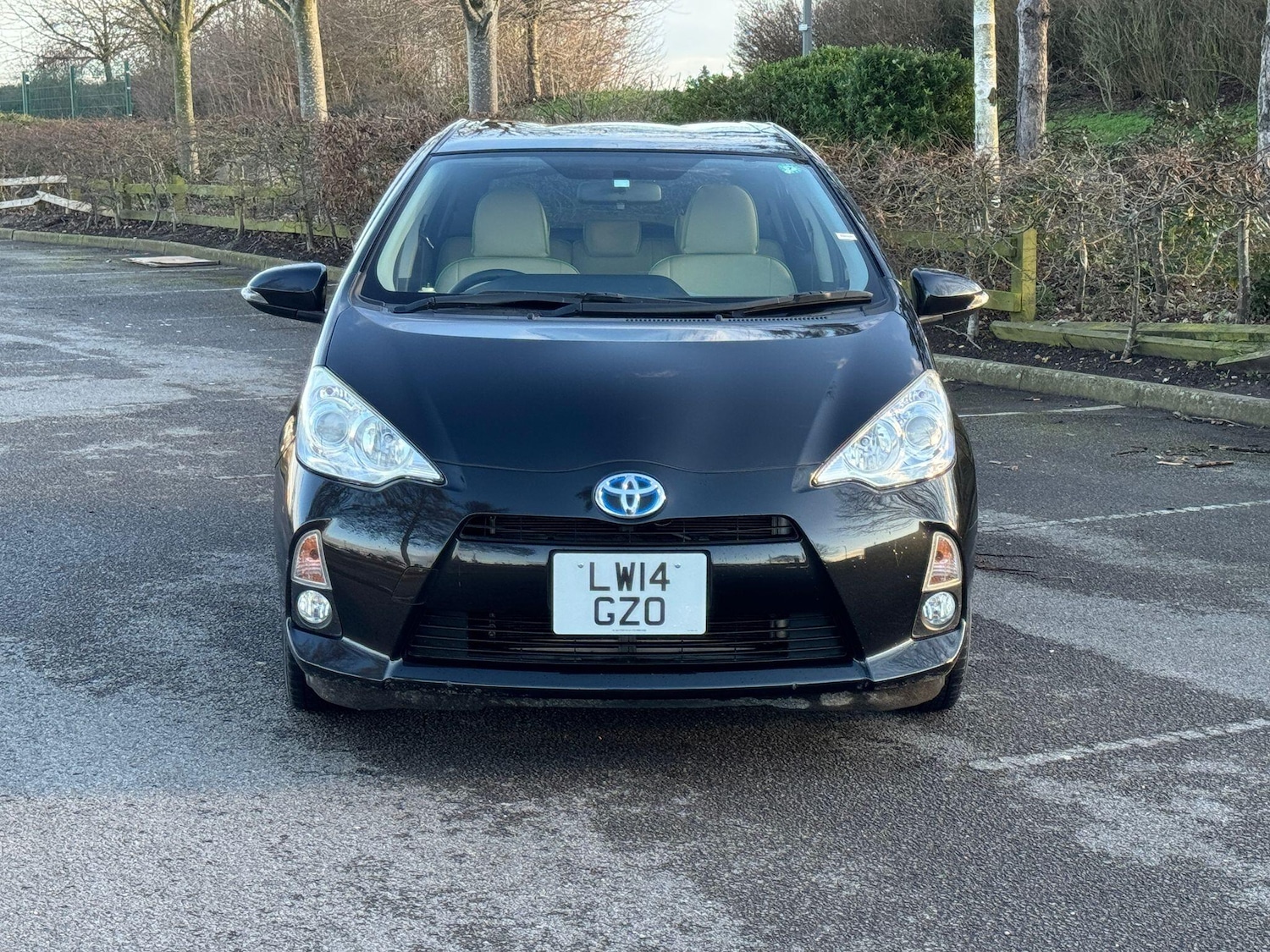 Used Toyota Aqua for sale - 77440309: Photo 2