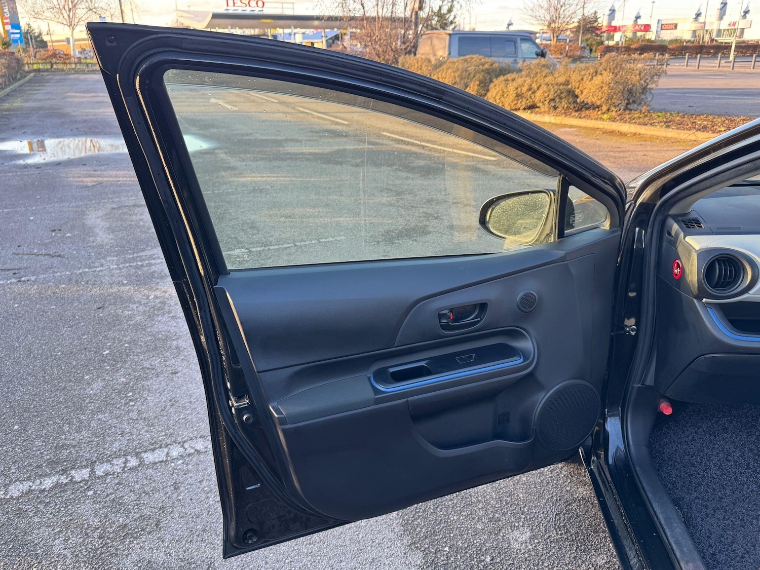 Used Toyota Aqua for sale - 77440309: Photo 21