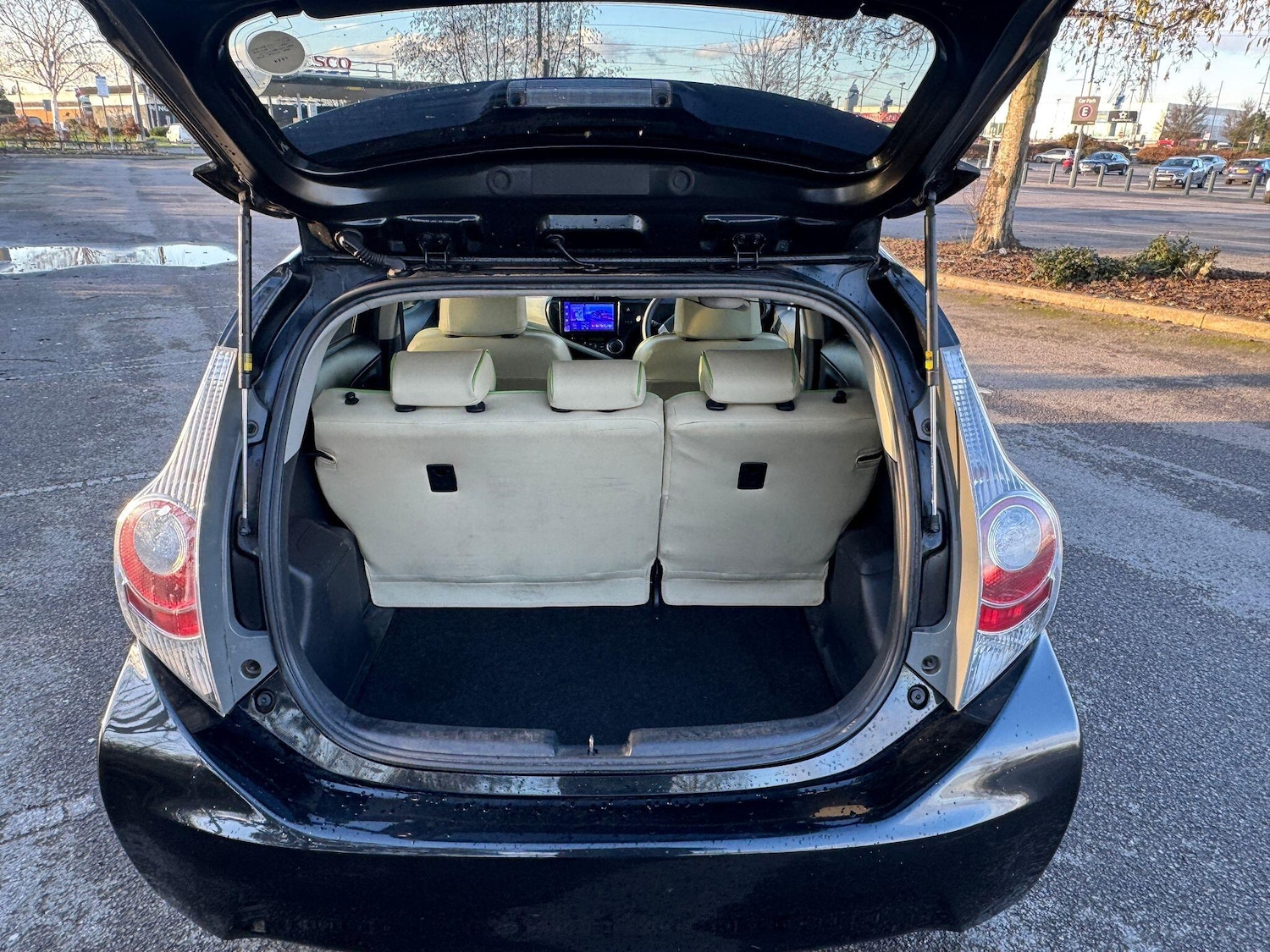 Used Toyota Aqua for sale - 77440309: Photo 34