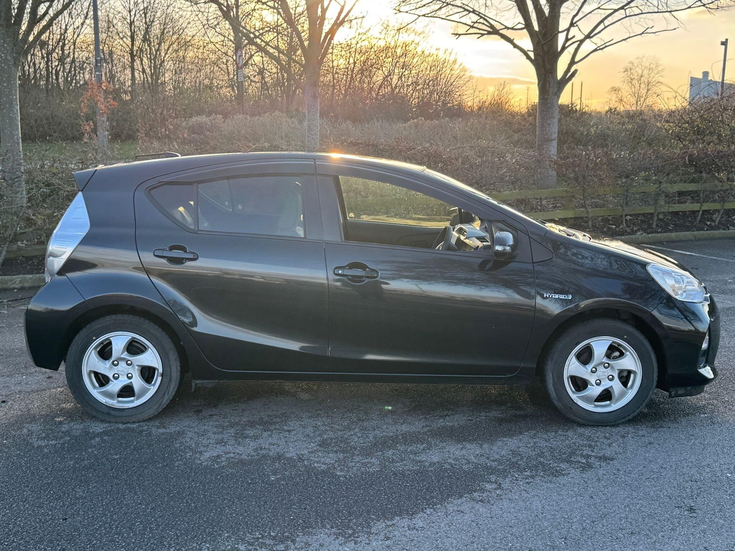 Used Toyota Aqua for sale - 77440309: Photo 9