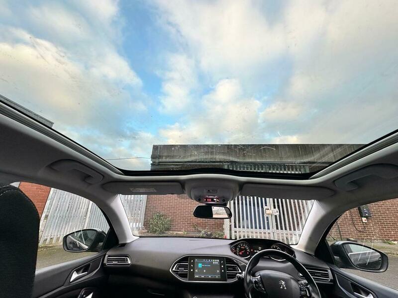 Used Peugeot 308 2019 for sale - 76976302: Photo 12