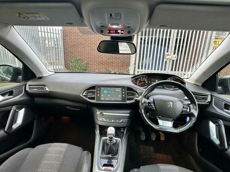 Used Peugeot 308 2019 for sale - 76976302: Photo 13