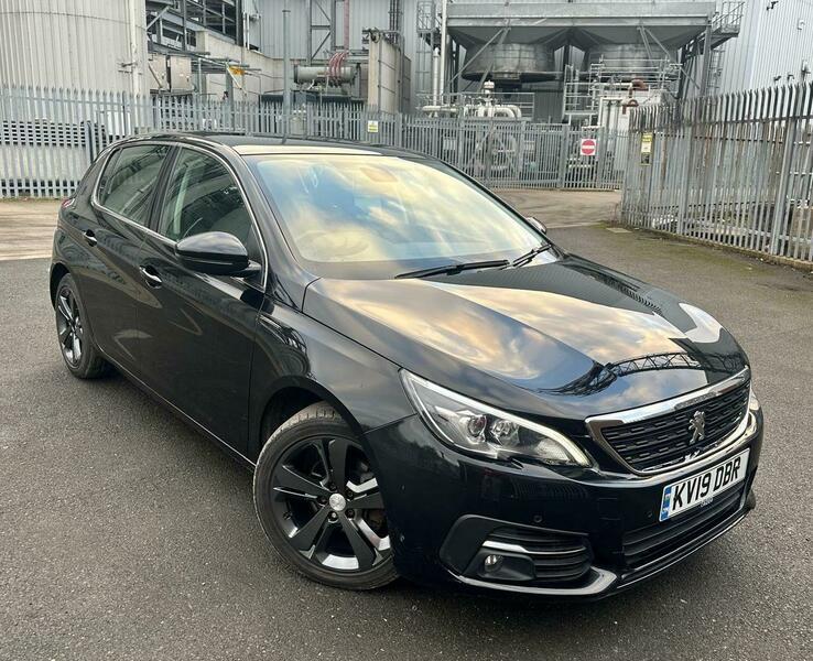 Used Peugeot 308 2019 for sale - 76976302: Photo 2
