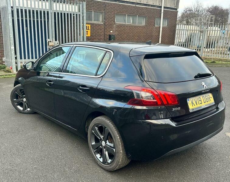 Used Peugeot 308 2019 for sale - 76976302: Photo 5