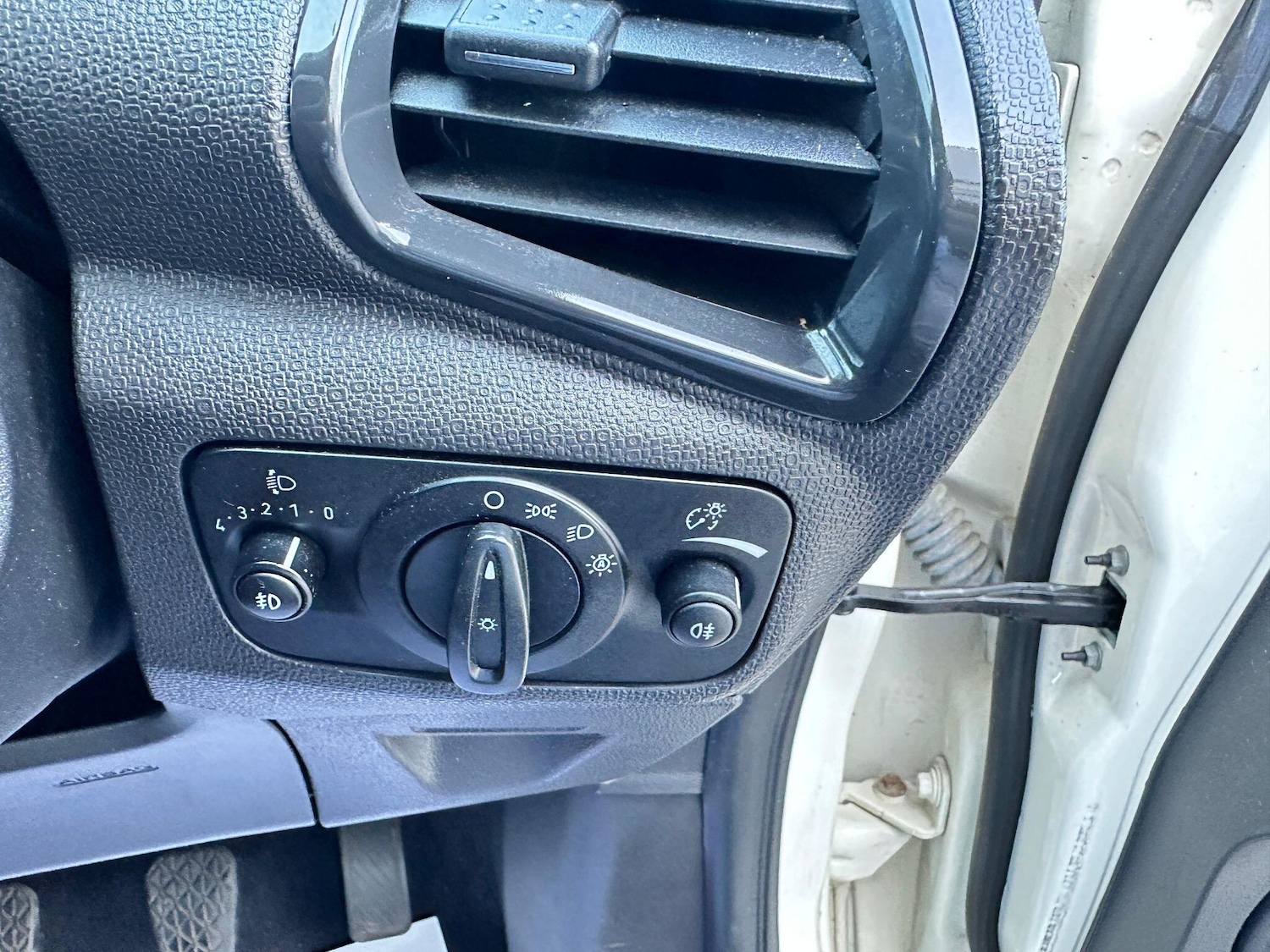 Used Ford Ecosport 2017 for sale - 76026537: Photo 27