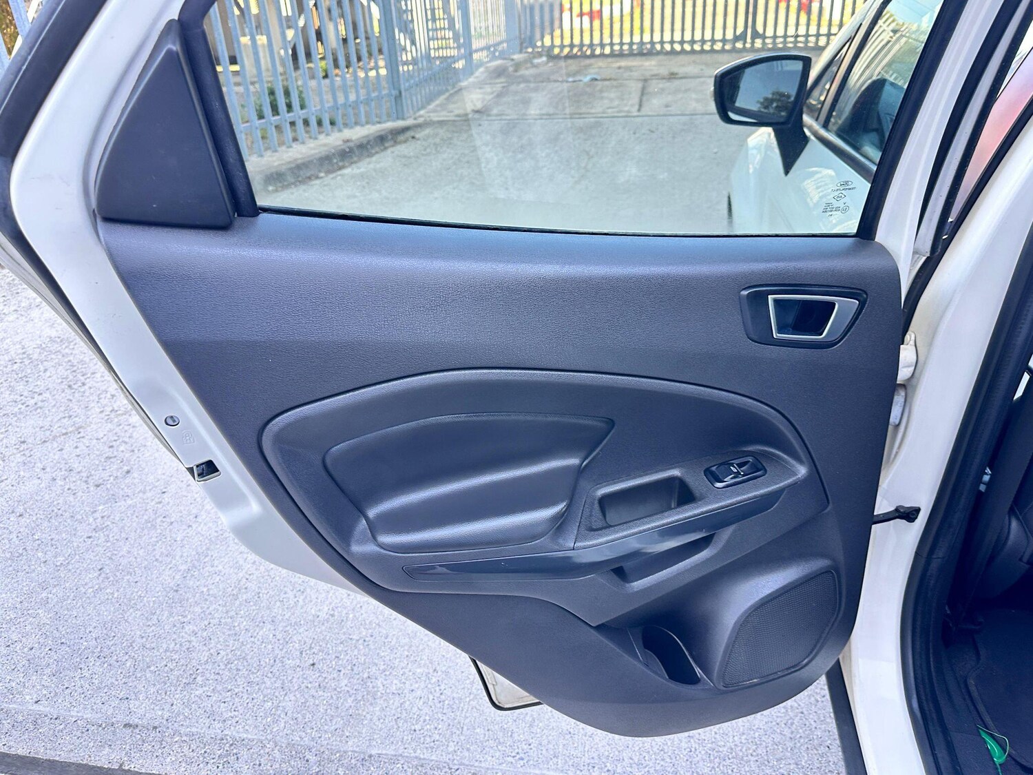 Used Ford Ecosport 2017 for sale - 76026537: Photo 32