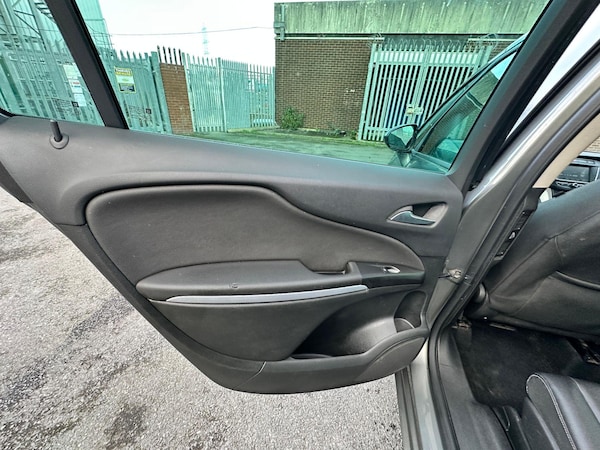 Used Vauxhall Zafira Tourer 2017 for sale - 75246774: Photo 31