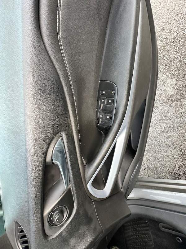 Used Vauxhall Zafira Tourer 2017 for sale - 75246774: Photo 32