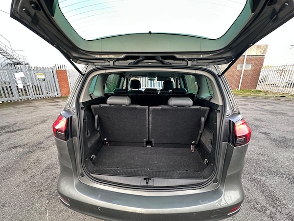 Used Vauxhall Zafira Tourer 2017 for sale - 75246774: Photo 36