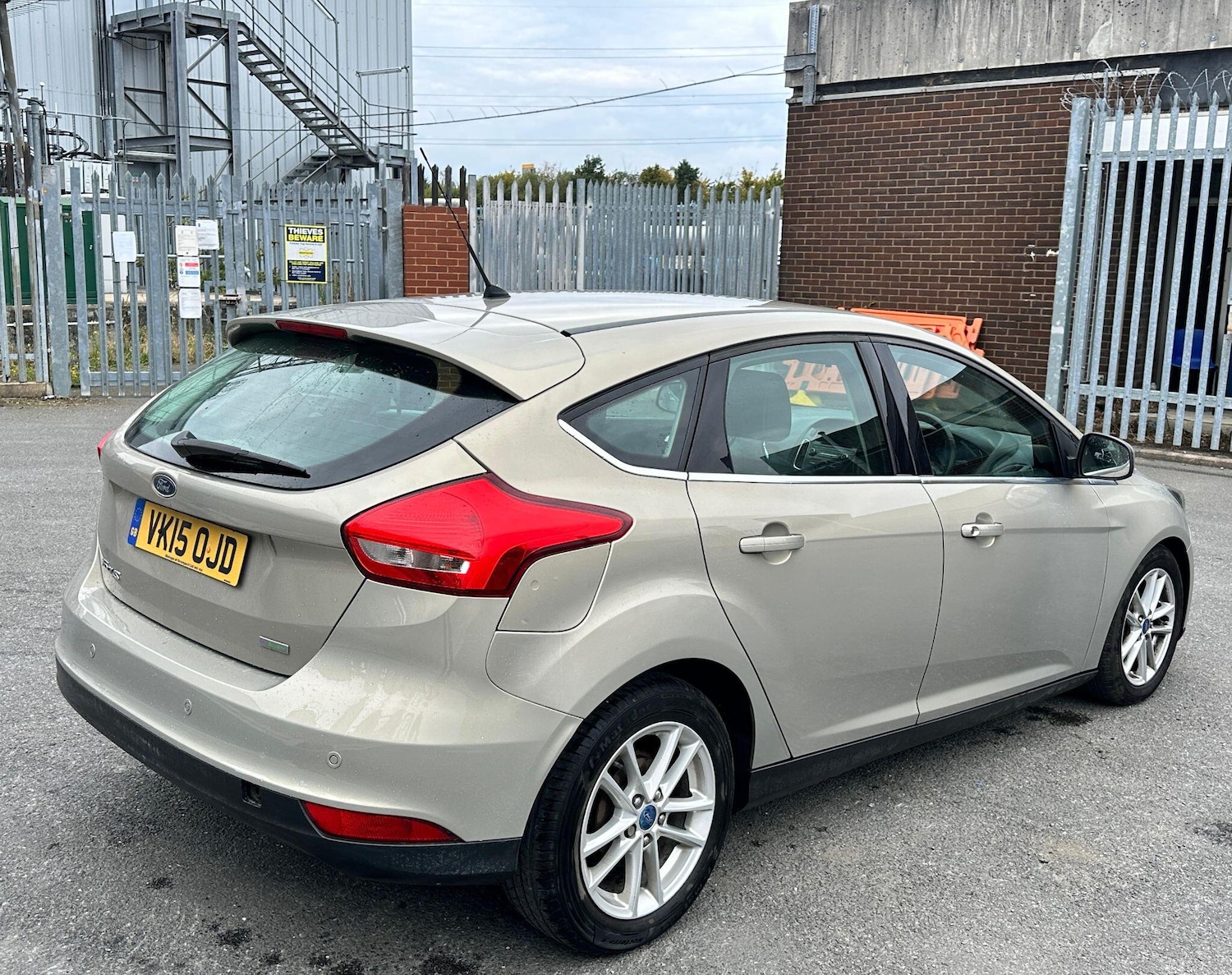 Used Ford Focus 2015 for sale - 76976721: Photo 10