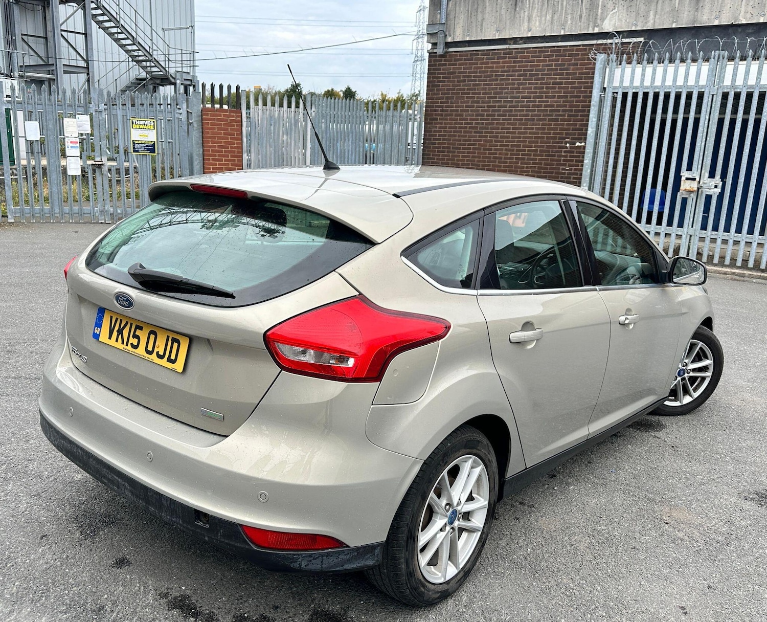 Used Ford Focus 2015 for sale - 76976721: Photo 11