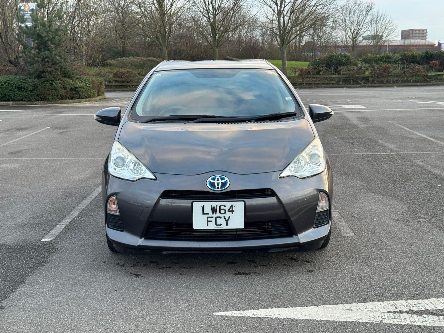 Used Toyota Aqua for sale - 77440013: Photo 2