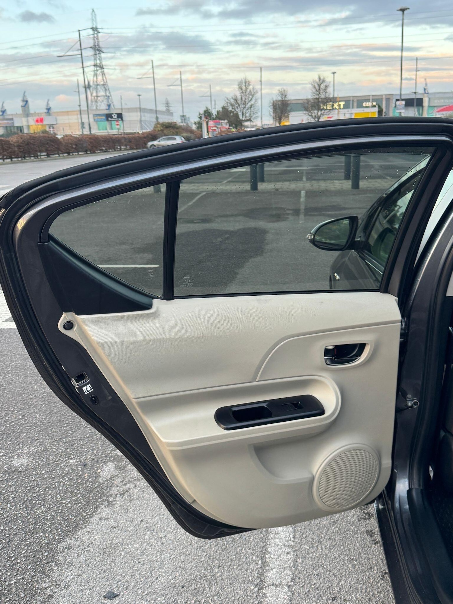 Used Toyota Aqua for sale - 77440013: Photo 25