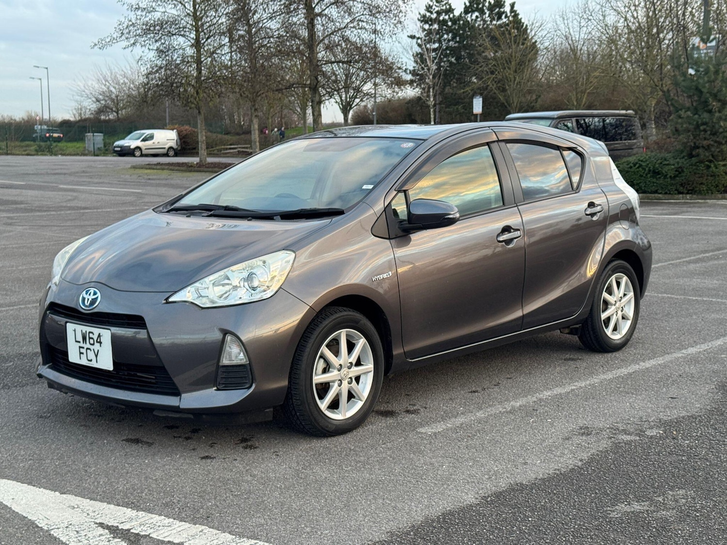 Used Toyota Aqua for sale - 77440013: Photo 3