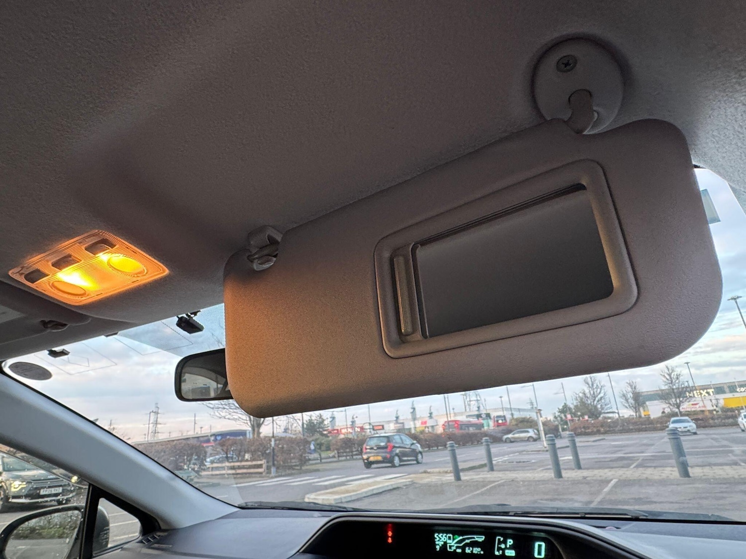 Used Toyota Aqua for sale - 77440013: Photo 42