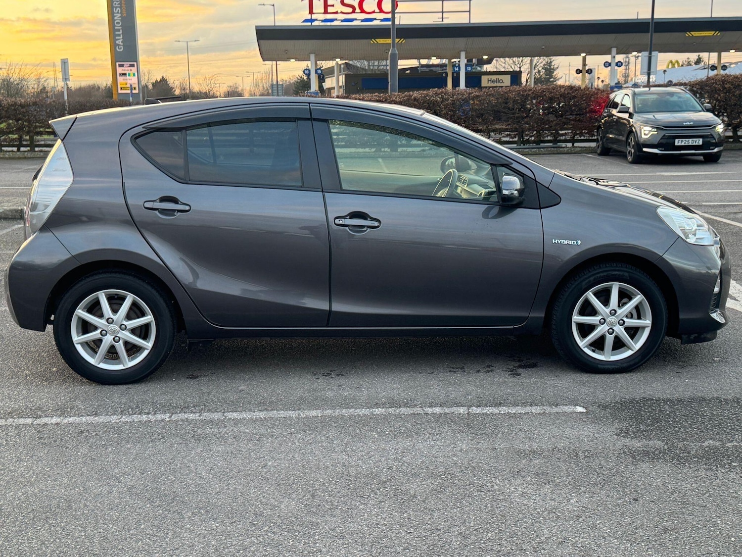 Used Toyota Aqua for sale - 77440013: Photo 9