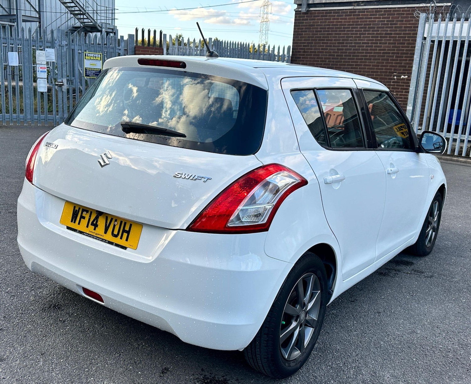 Used Suzuki Swift 2014 for sale - 77015463: Photo 5