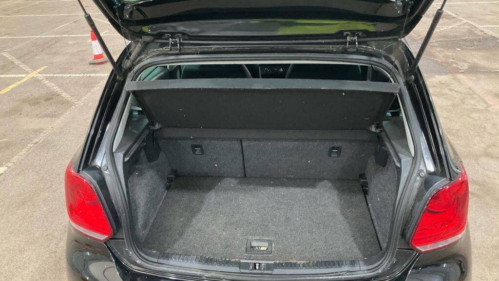 Used Volkswagen Polo 2011 for sale - 76976837: Photo 11