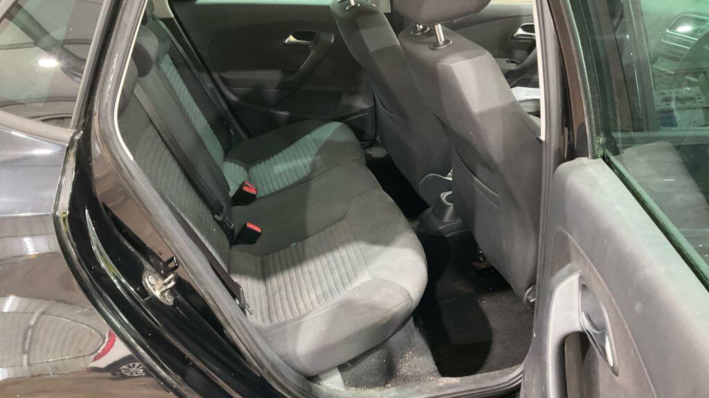 Used Volkswagen Polo 2011 for sale - 76976837: Photo 8