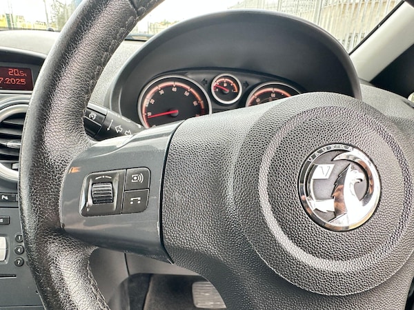 Used Vauxhall Corsa 2012 for sale - 76200237: Photo 21