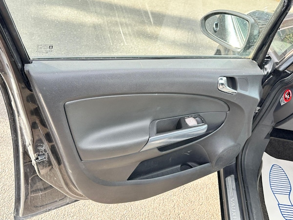 Used Vauxhall Corsa 2012 for sale - 76200237: Photo 22