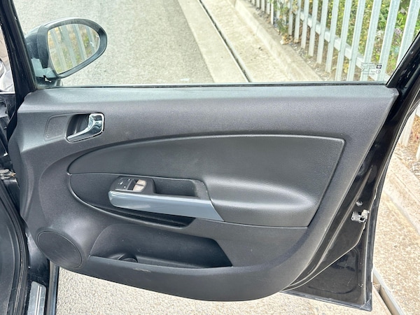 Used Vauxhall Corsa 2012 for sale - 76200237: Photo 23