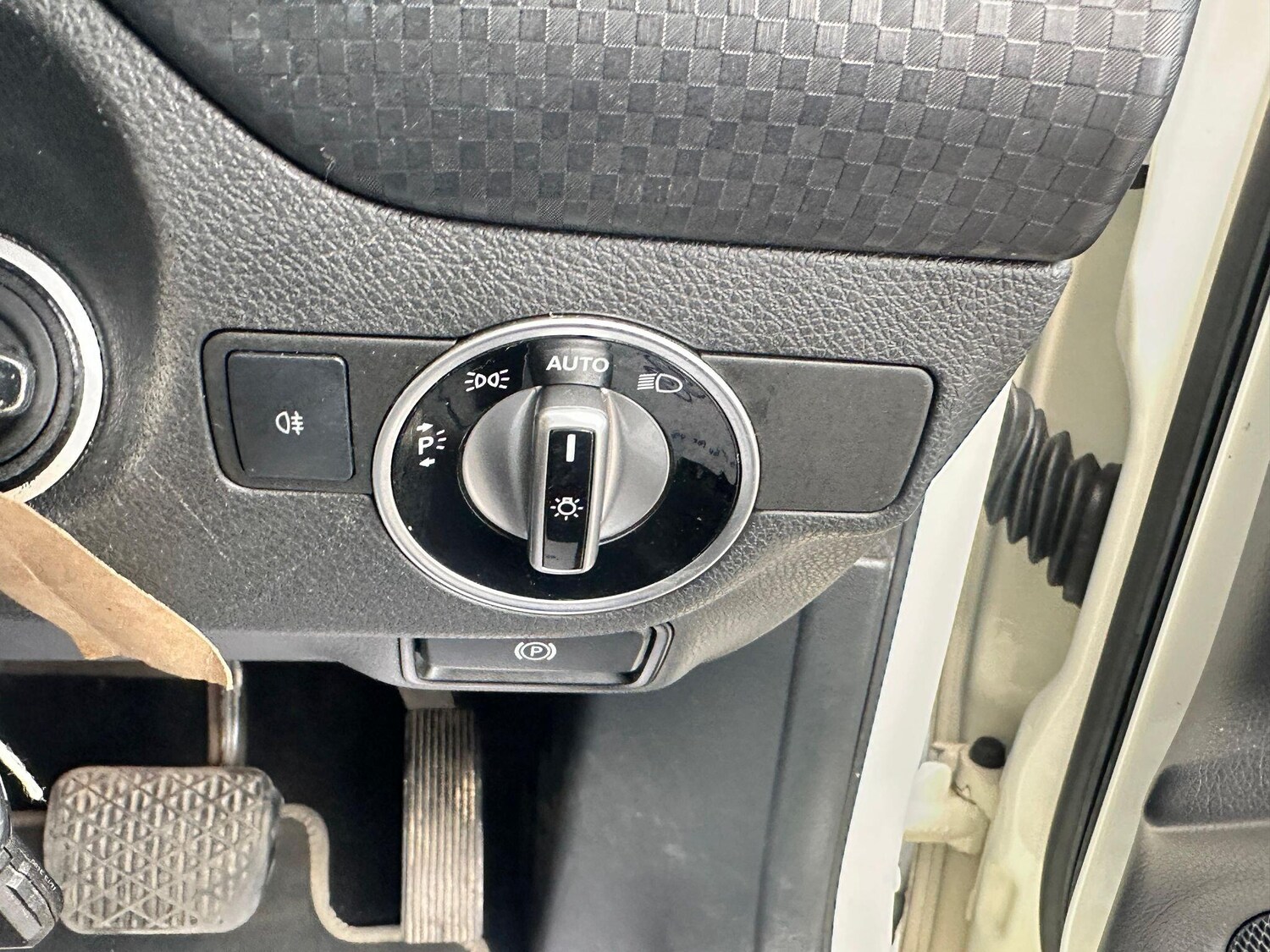 Used Mercedes-Benz A-Class 2016 for sale - 75687285: Photo 16